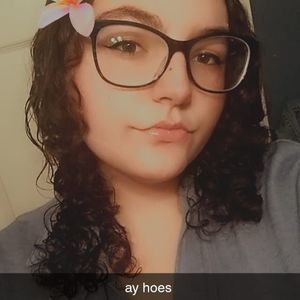 Meet your Posher, Emily